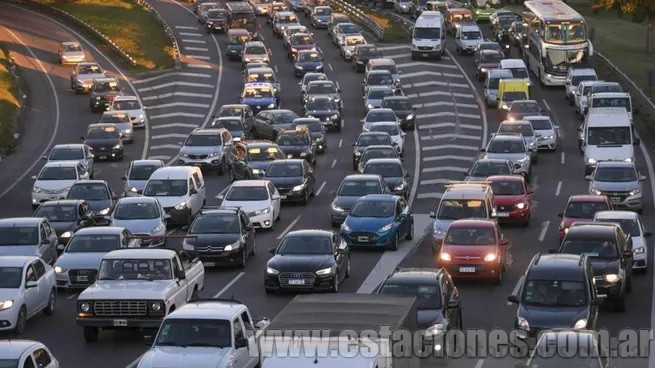 Caos de tránsito: demoras en la autopista Buenos Aires-La Plata por un ...